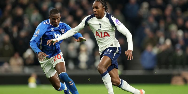 Sunderland vs Tottenham Hotspur có nhiều lỗ hổng phòng ngự